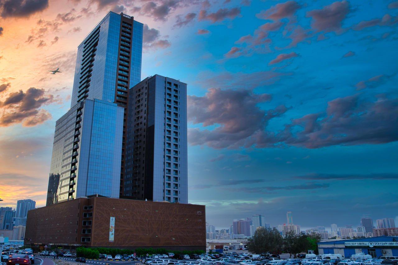 Luxe Grand Hotel Apartments Sharjah Luaran gambar The hotel in 2013